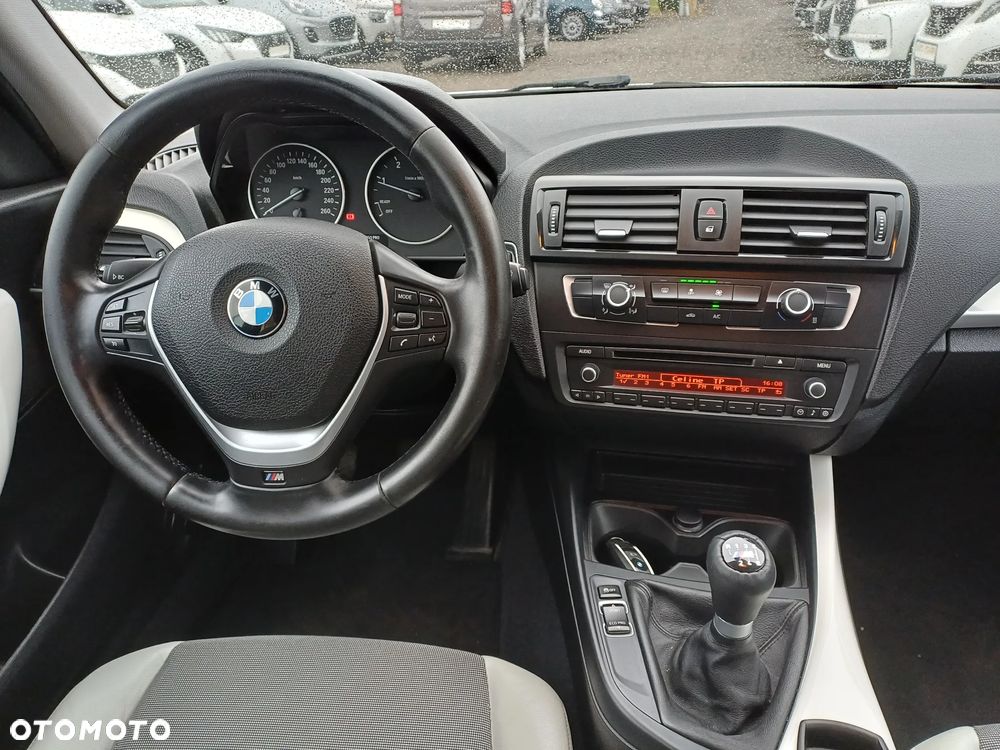 BMW Seria 1 116d EfficientDynamics Edition Sport Line - 23