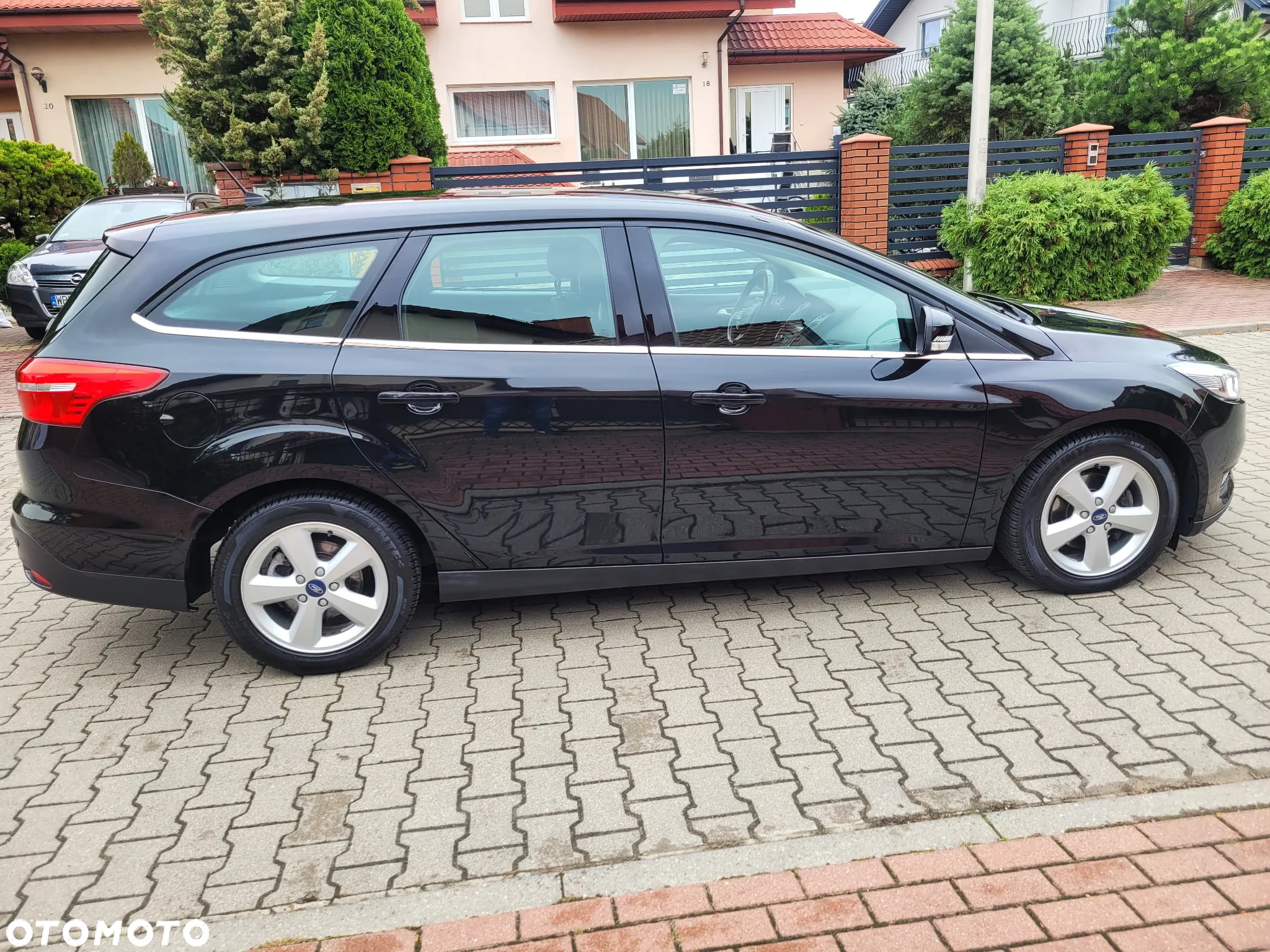 Ford Focus Turnier 1.5 TDCi ECOnetic 88g Start-Stopp-Sy Titanium - 9