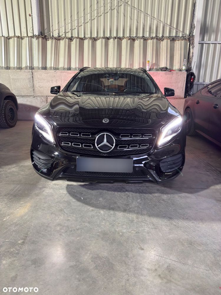 Mercedes-Benz GLA 220 4-Matic AMG Line - 2