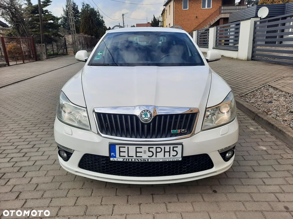 Skoda Octavia 2.0 TDI CR DPF RS - 2