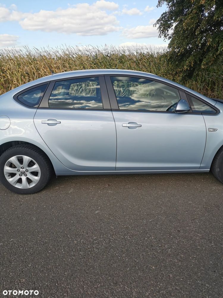 Opel Astra IV 1.6 Active - 9