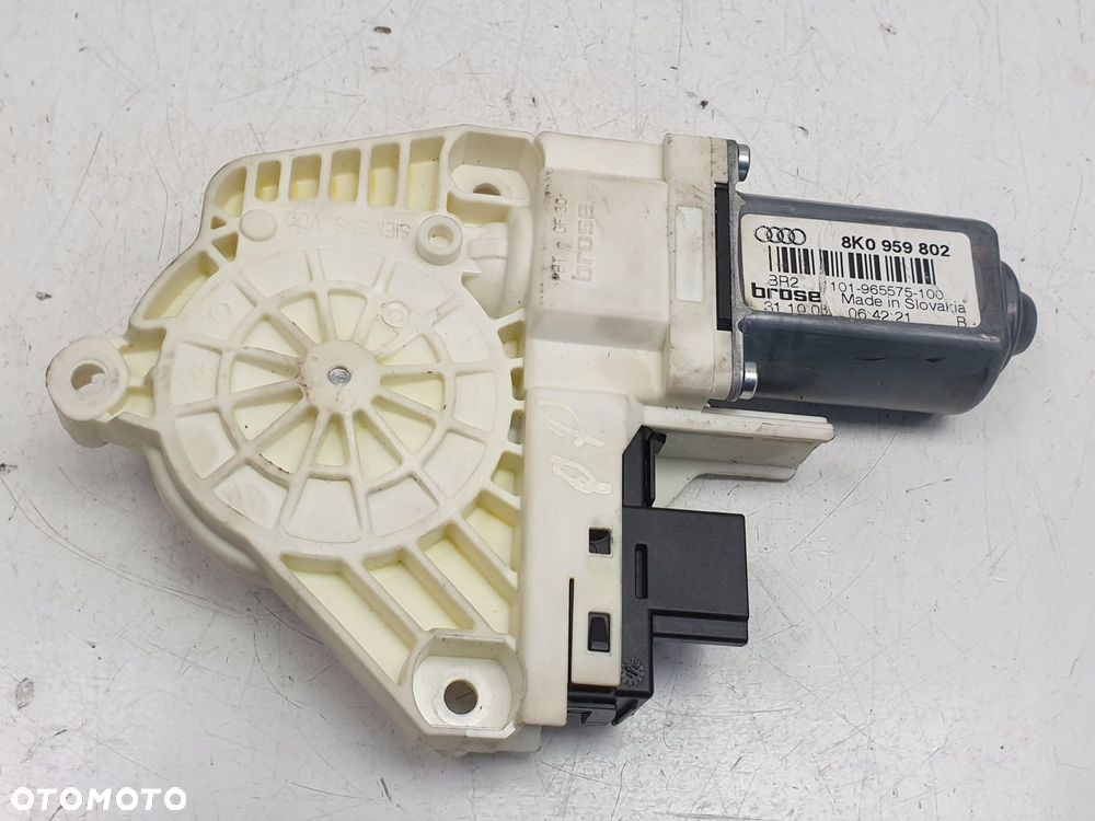 Audi A4 B8 SILNICZEK SZYBY Prawy przód 8K0959812 - 7