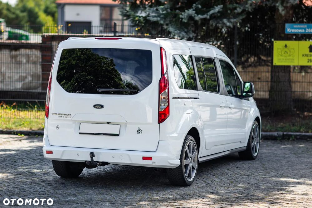 Ford Tourneo Connect Grand - 11