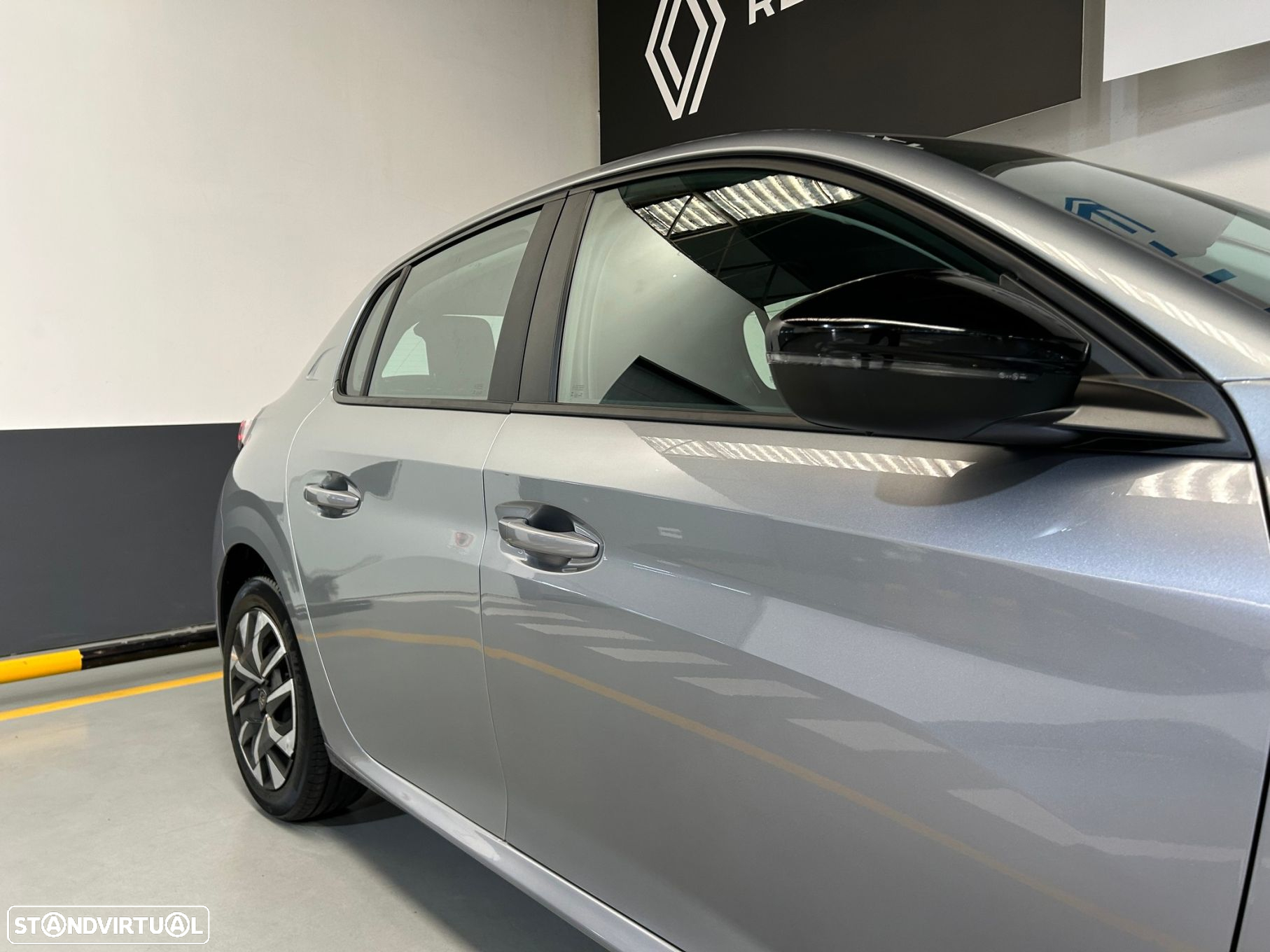 Peugeot 208 1.2 PureTech Active Pack - 11