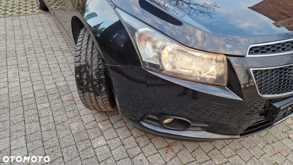 Chevrolet Cruze 1.8 LT+ - 12