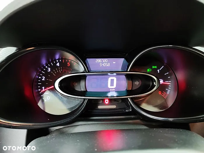 Renault Clio - 25