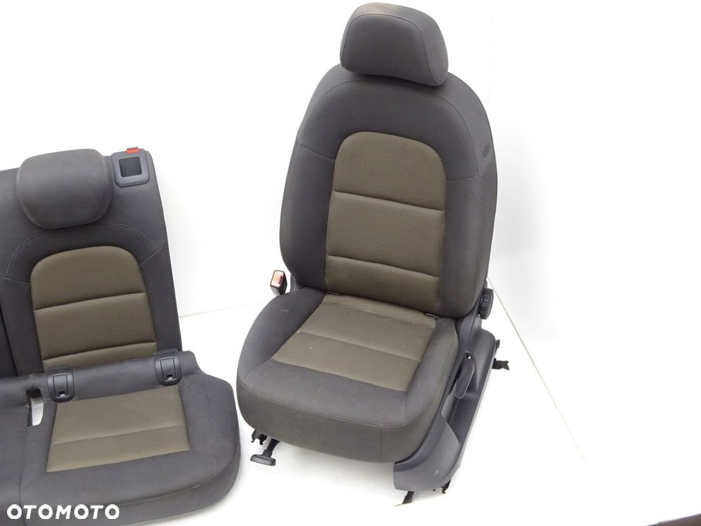 Komplet foteli fotel przód prawy lewy kanapa tył 5l0881105ab audi q3 8u - 9