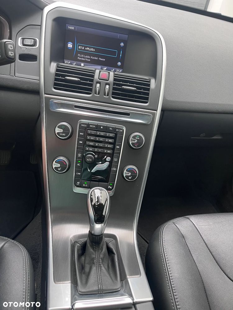 Volvo XC 60 T6 AWD Momentum - 12