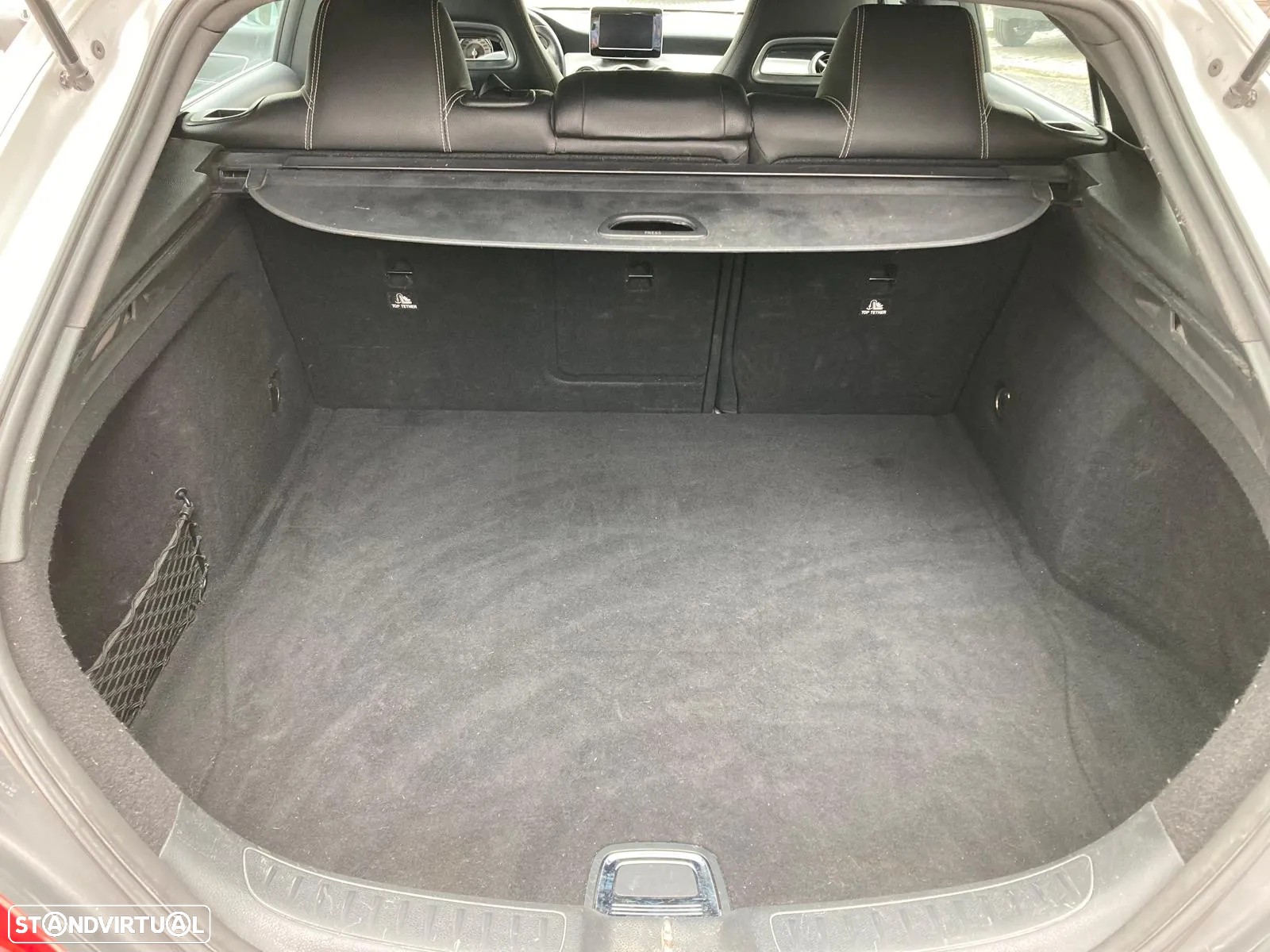 Mercedes-Benz CLA 200 d Shooting Brake - 28