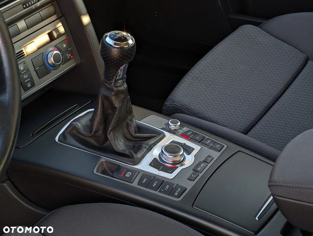 Audi A6 Limousine 2.4 - 28