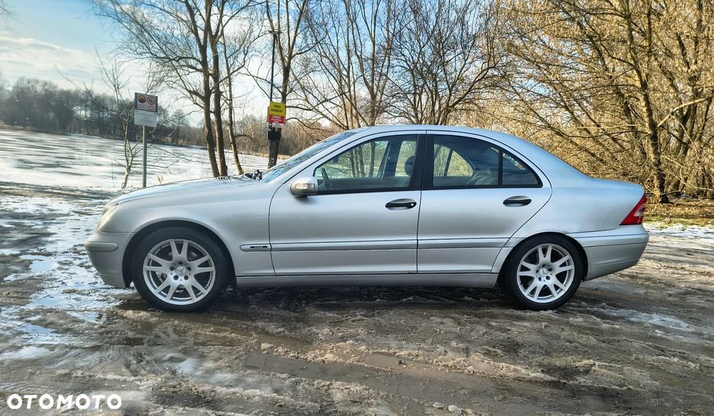 Mercedes-Benz Klasa C 180 T Kompressor Classic - 1