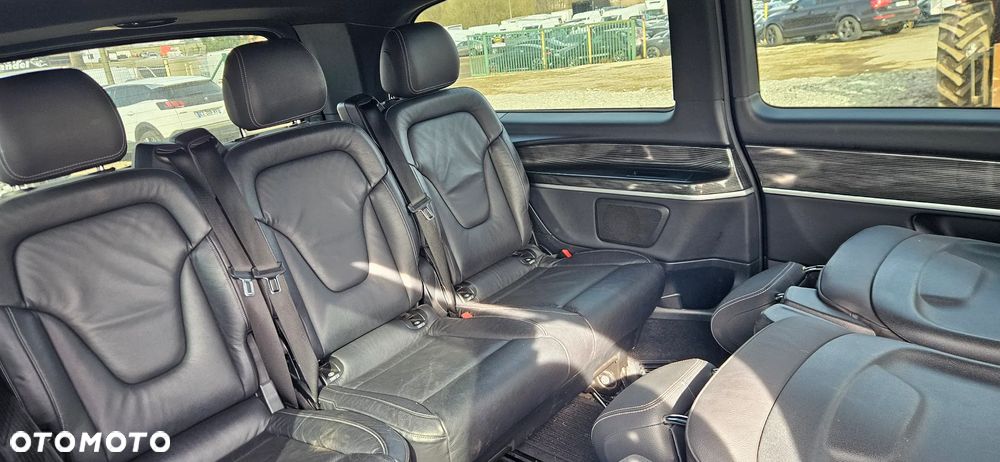 Mercedes-Benz Klasa V - 14