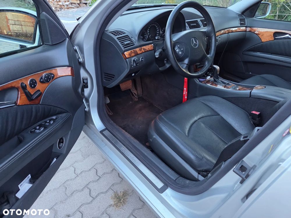 Mercedes-Benz Klasa E 500 4-Matic T Avantgarde - 10