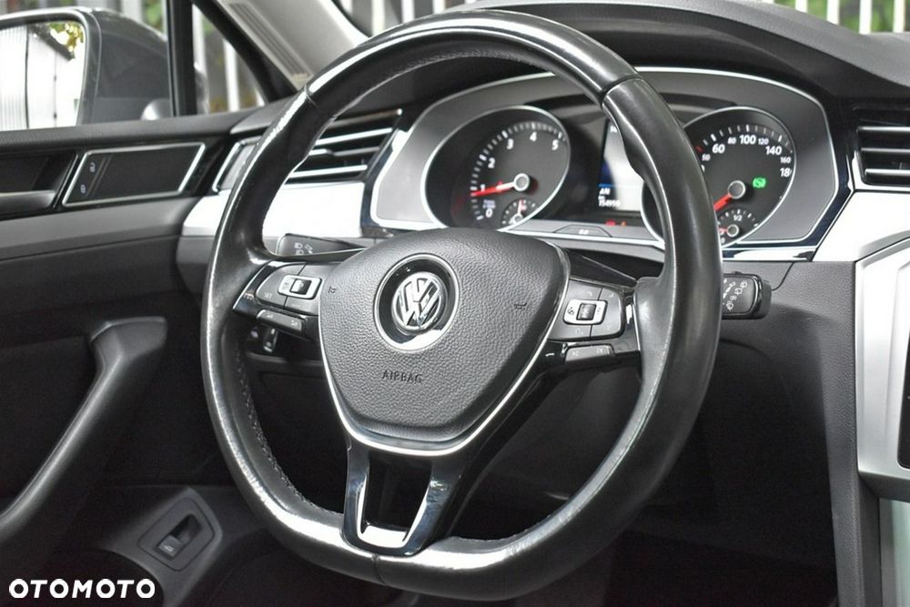 Volkswagen Passat Variant 1.8 TSI BMT Comfortline DSG - 17