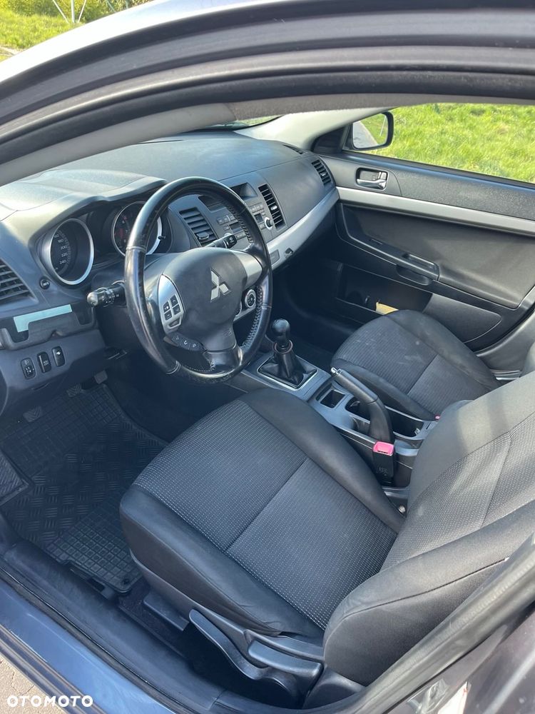 Mitsubishi Lancer - 13
