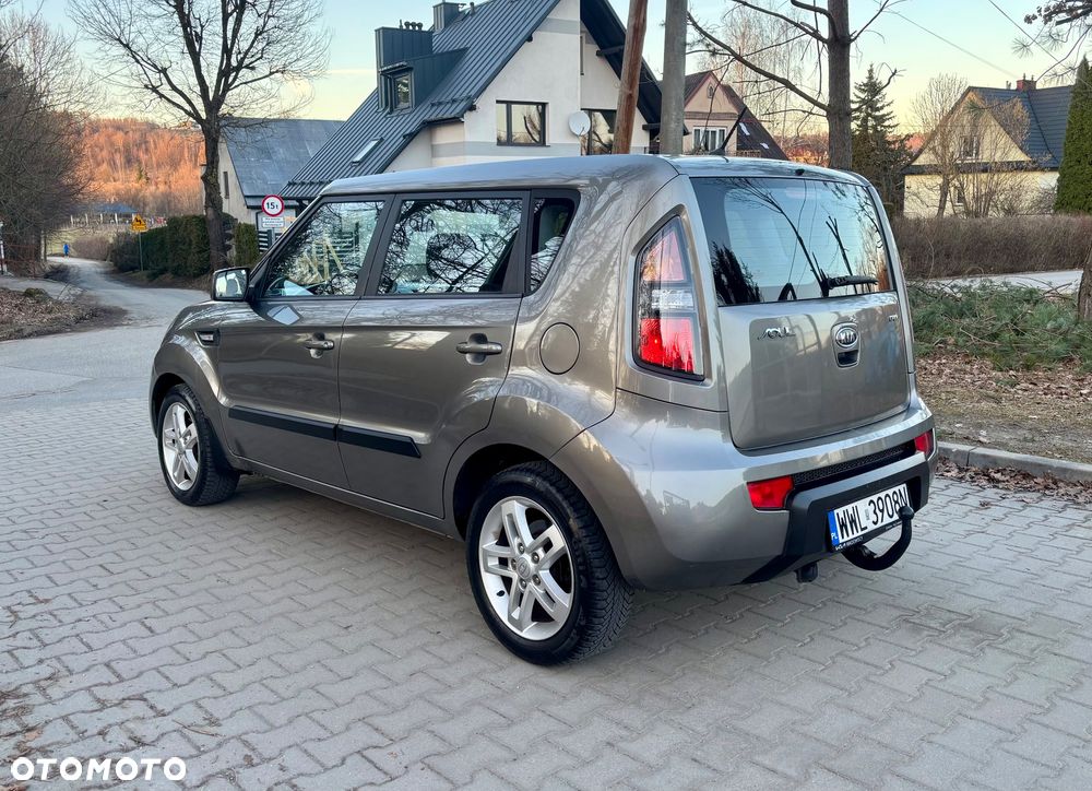 Kia Soul 1.6 CRDI L - 13
