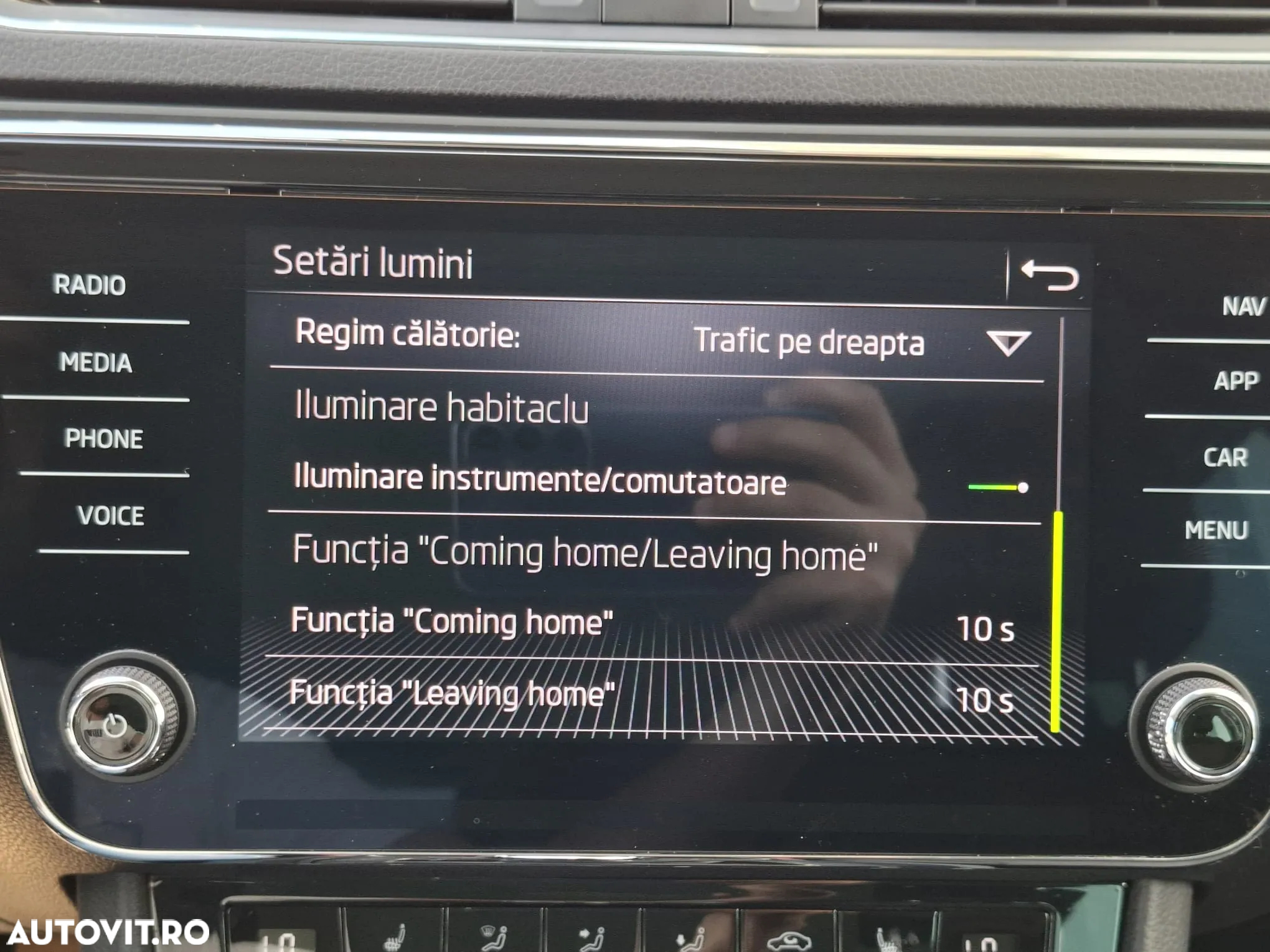 Skoda Superb 2.0 TSI DSG Style - 8
