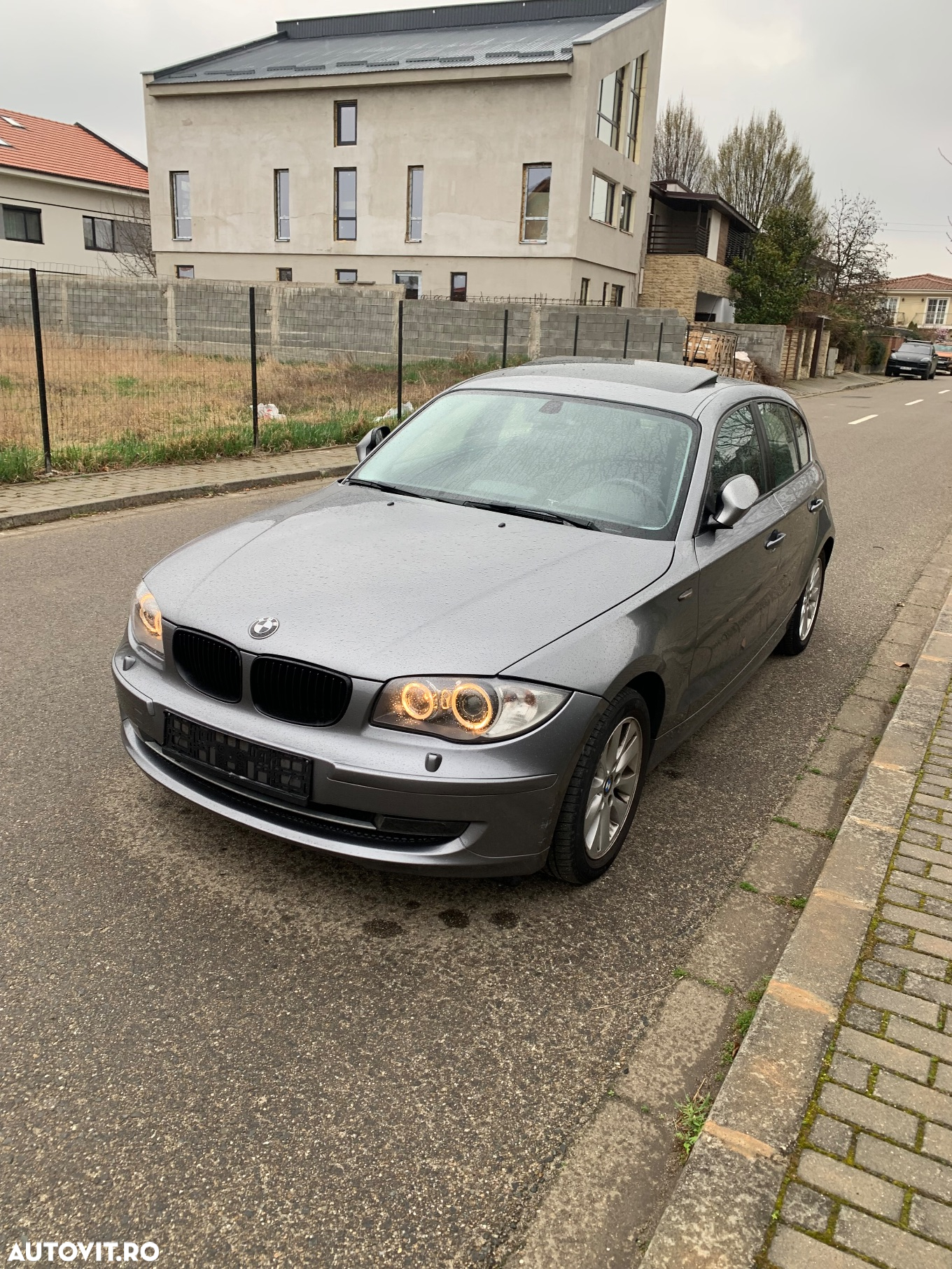 BMW Seria 1 116i - 25