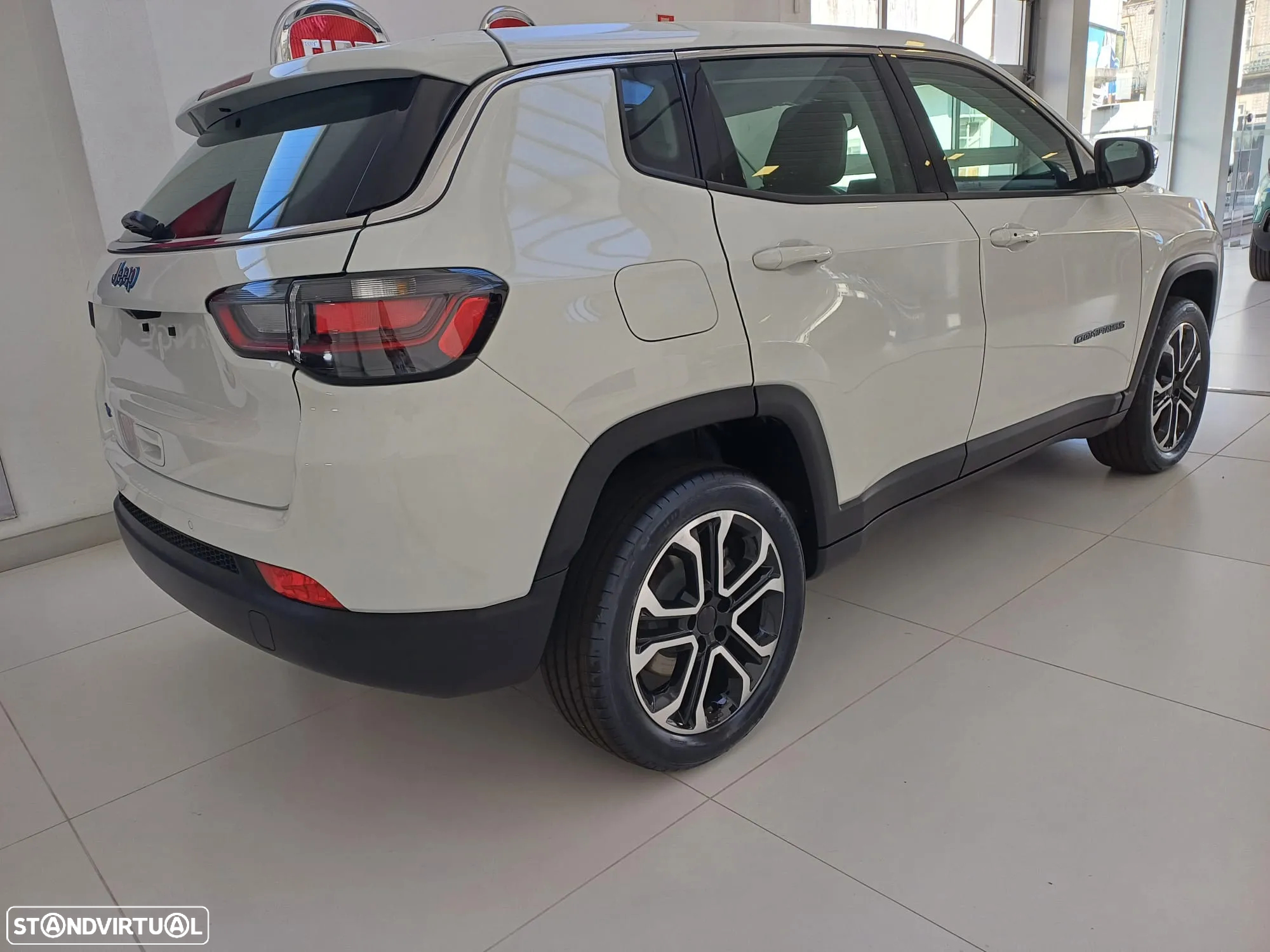 Jeep Compass 1.3 TG 4Xe Atitude - 2