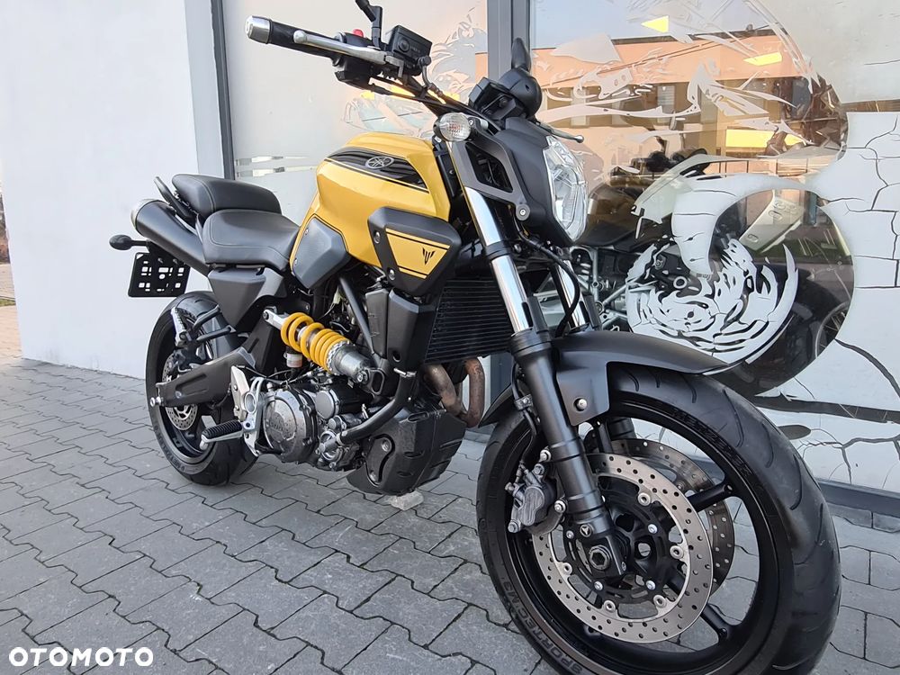 Yamaha MT - 9