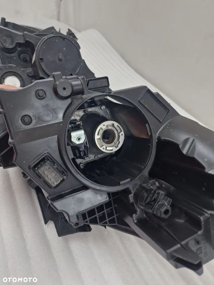 OPEL ZAFIRA C 12- PRAWA ZWYKŁA LAMPA PRZEDNIA PRZÓD , NR 13399859 , NR AUKCJI LL466 - 21