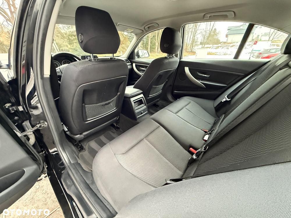 BMW Seria 3 316d - 19
