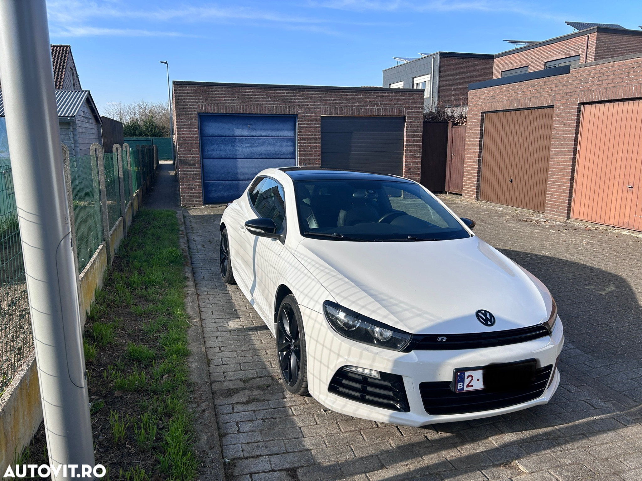 Volkswagen Scirocco R 2.0 TSI DSG - 4
