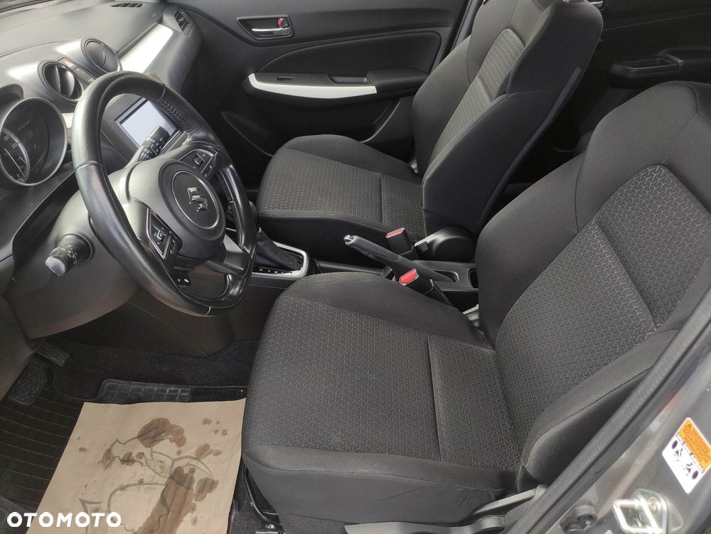 Suzuki Swift 1.2 Dualjet SHVS Premium CVT - 9