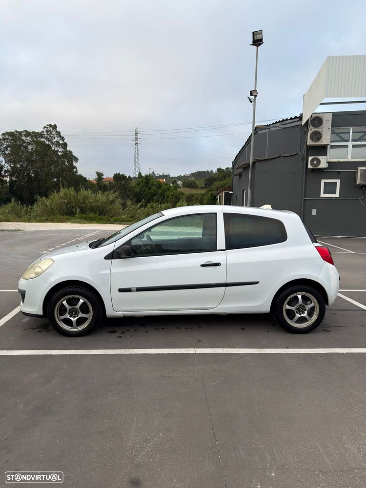 Renault Clio 1.5 dCi Confort - 6