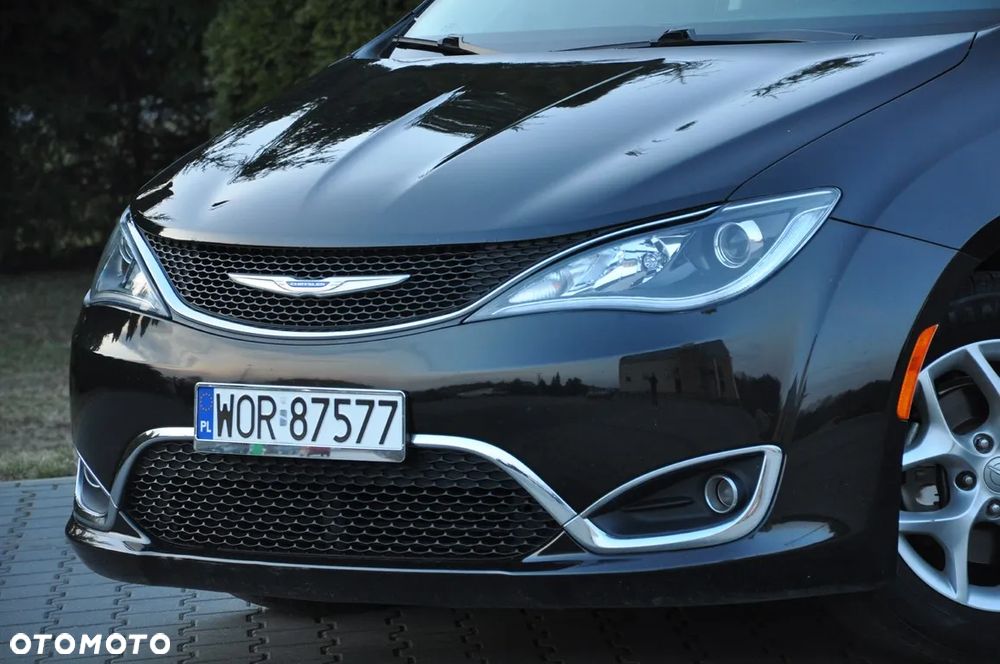 Chrysler Pacifica - 5