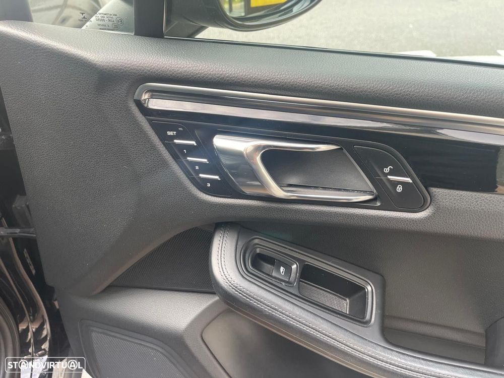Porsche Macan S - 29