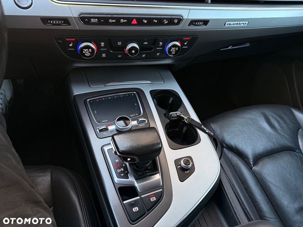 Audi Q7 - 37