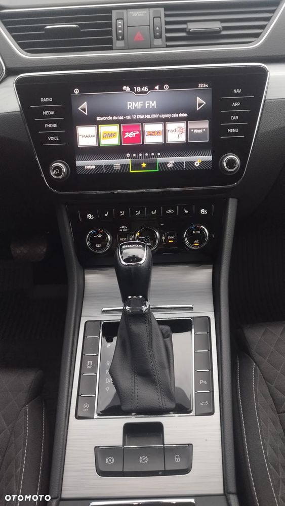 Skoda Superb 2.0 TDI SCR Ambition DSG - 19