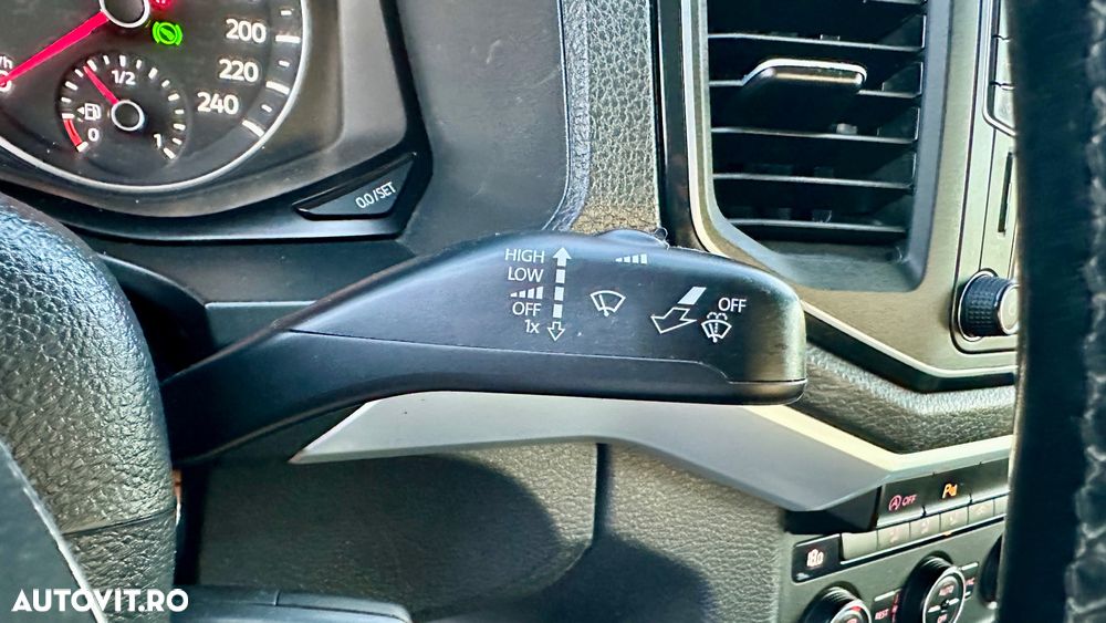 Volkswagen Amarok - 25