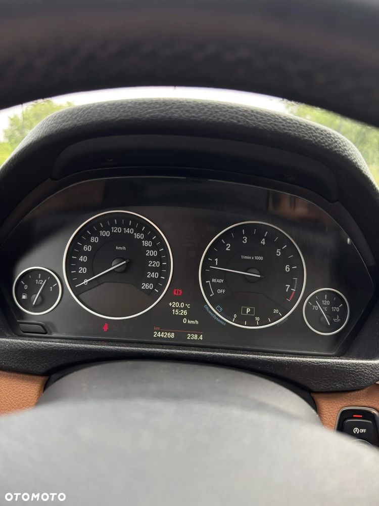 BMW Seria 3 328i xDrive Sport-Aut Luxury Line - 15