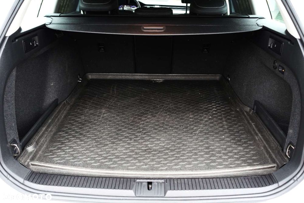 Volkswagen Passat Variant - 5