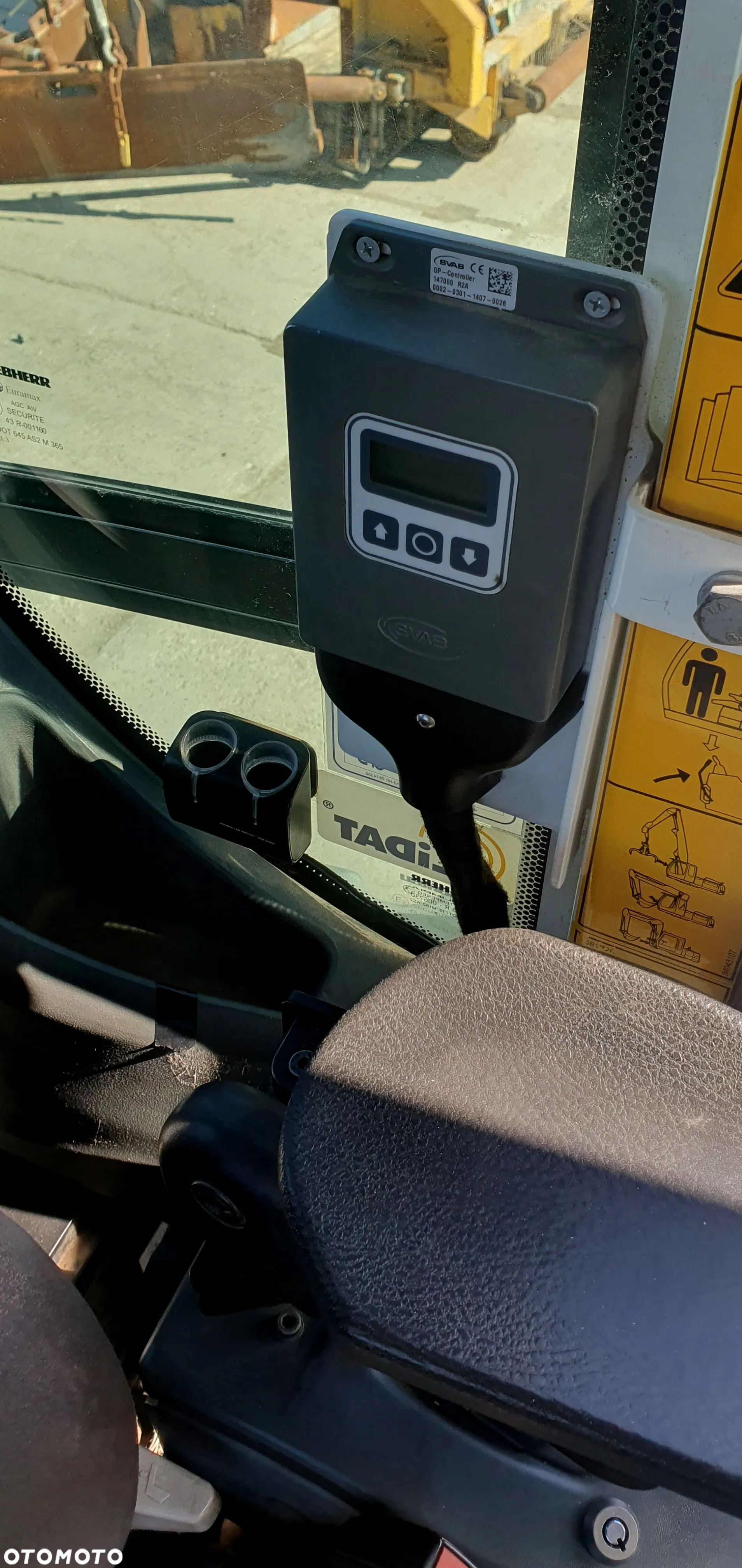 Liebherr A912 compact z rototiltem - 19