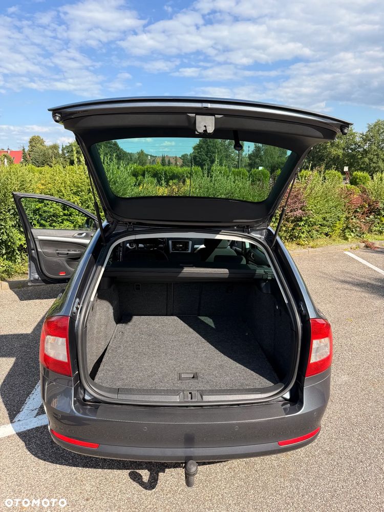 Skoda Octavia 2.0 TDI DPF DSG Ambiente - 17