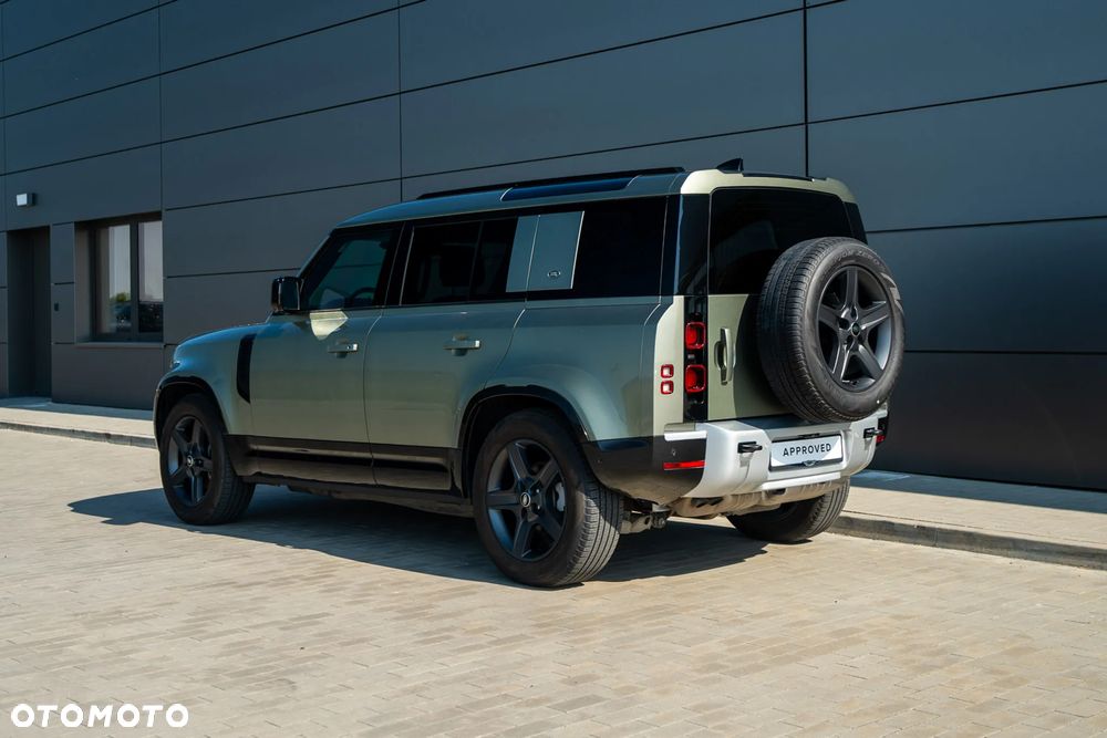 Land Rover Defender - 4