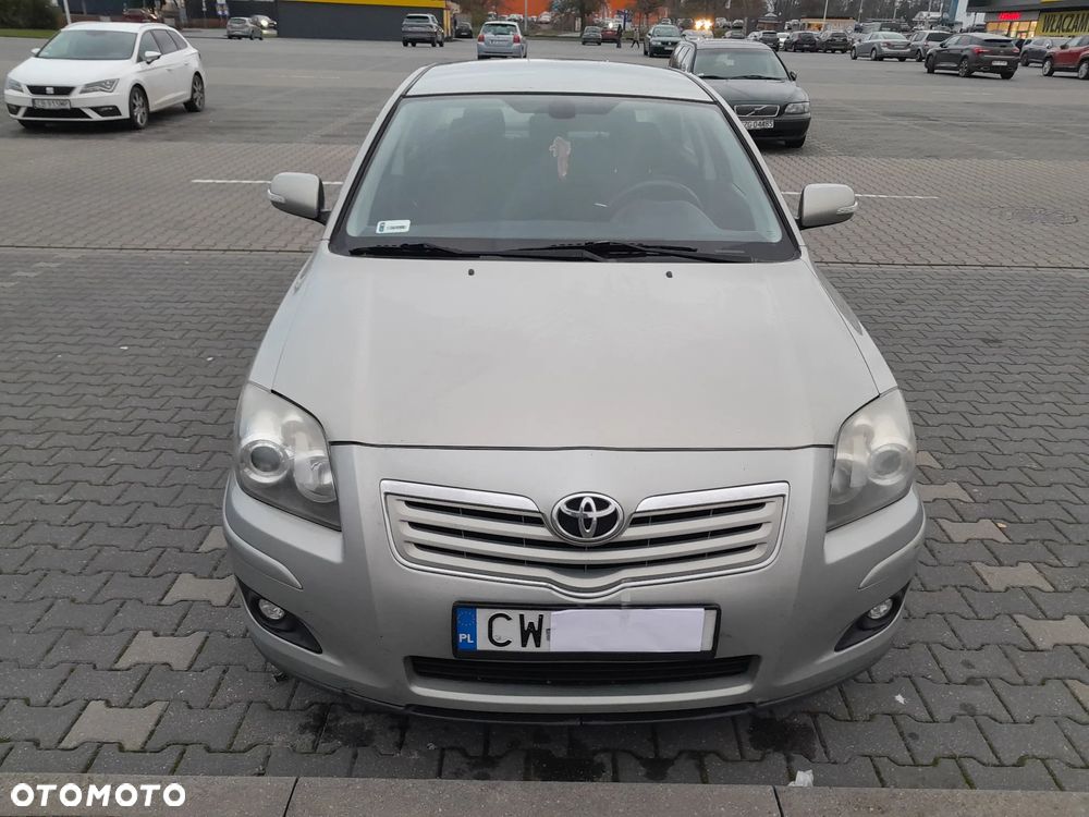 Toyota Avensis 1.8 VVT-i Luna - 17