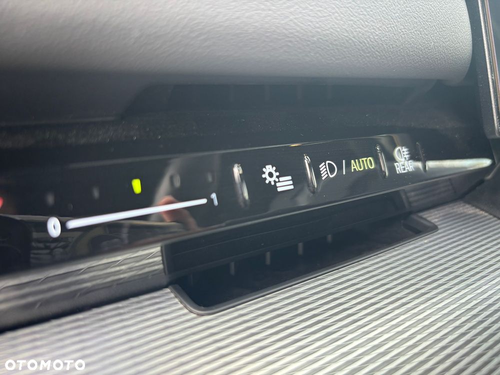 BMW Seria 5 520d mHEV M Sport - 10