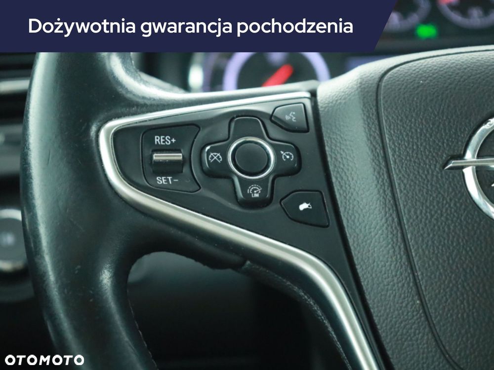 Opel Insignia - 21