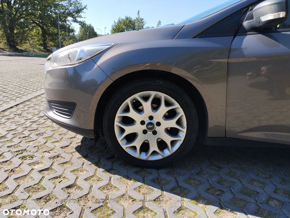 Ford Focus 1.6 Trend - 14