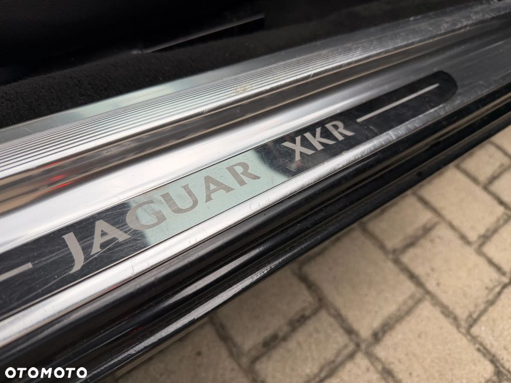 Jaguar XK - 12