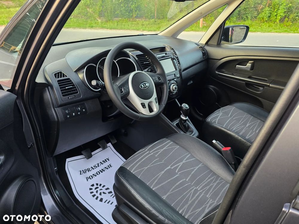 Kia Venga 1.6 CVVT Fifa World Cup Edition - 28