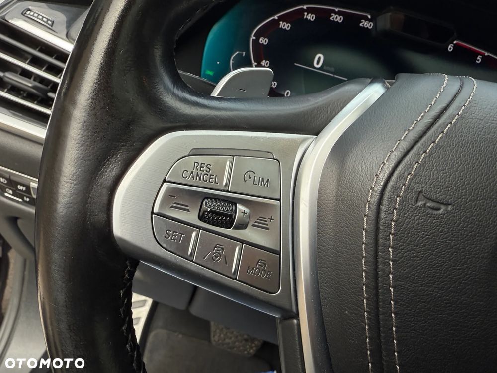 BMW X7 xDrive30d - 24