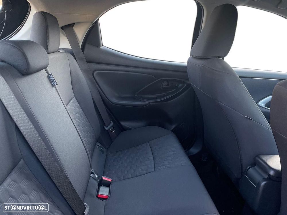 Toyota Yaris - 8