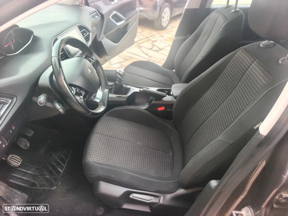 Peugeot 308 SW BlueHDi 130 Stop & Start Active - 20