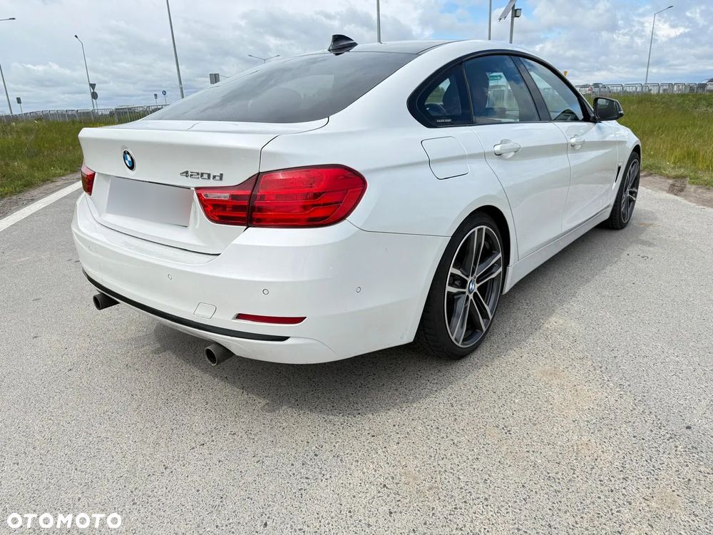 BMW Seria 4 ver-m440i-gran-coupe - 6
