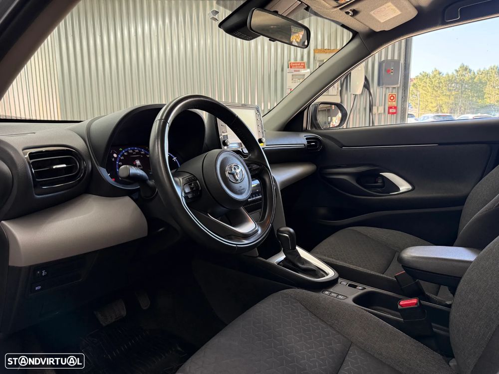 Toyota Yaris Cross 1.5 HDF Comfort Plus - 17